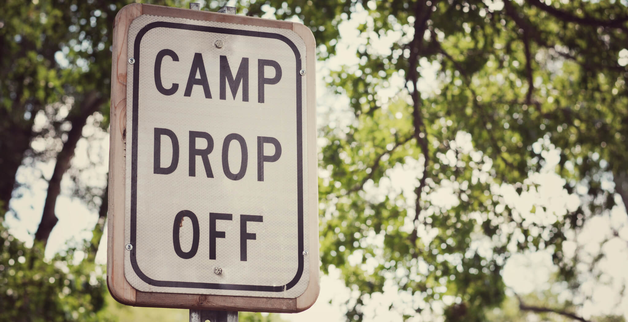 MomClone-Camp-Drop-Off-Sign-Summer-Camp-Planning